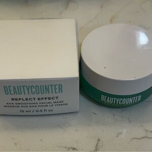 Beautycounter Reflect Effect AHA Facial Mask - White and Green